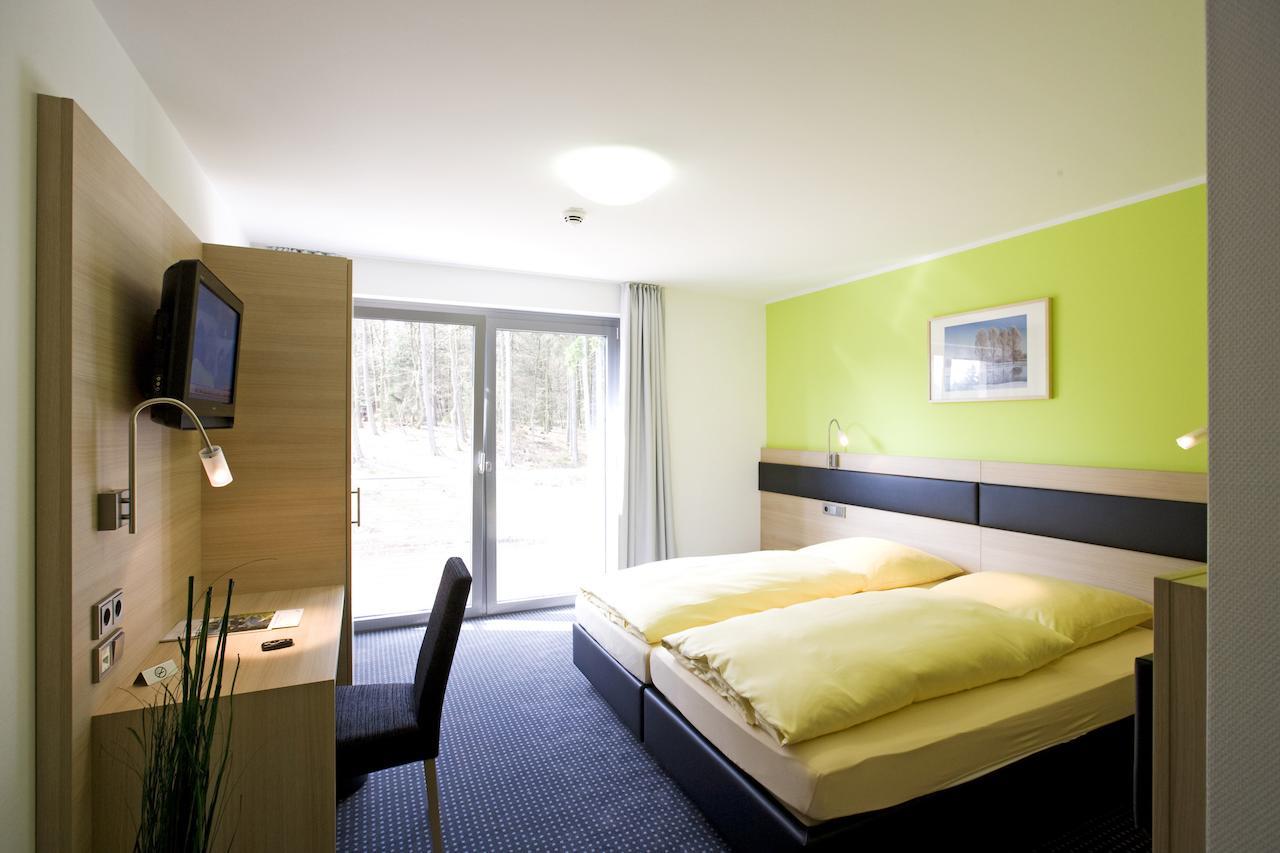 Hotel Und Kongresszentrum Wanderath Baar  Habitación foto
